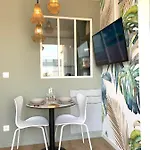 Elegant T2 En 1ere Ligne De L'etang De Thau Avec Terrasse - Cures Et 아파트 *
