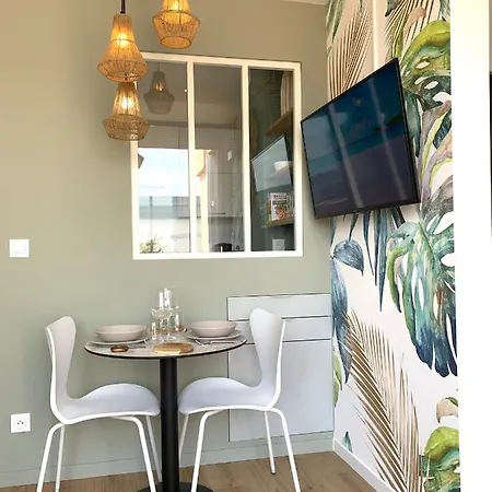 Elegant T2 En 1ere Ligne De L'etang De Thau Avec Terrasse - Cures Et Apartmán *